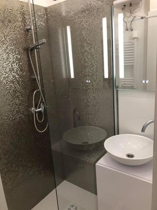 بودابست Colton West Deluxe Apartment المظهر الخارجي الصورة